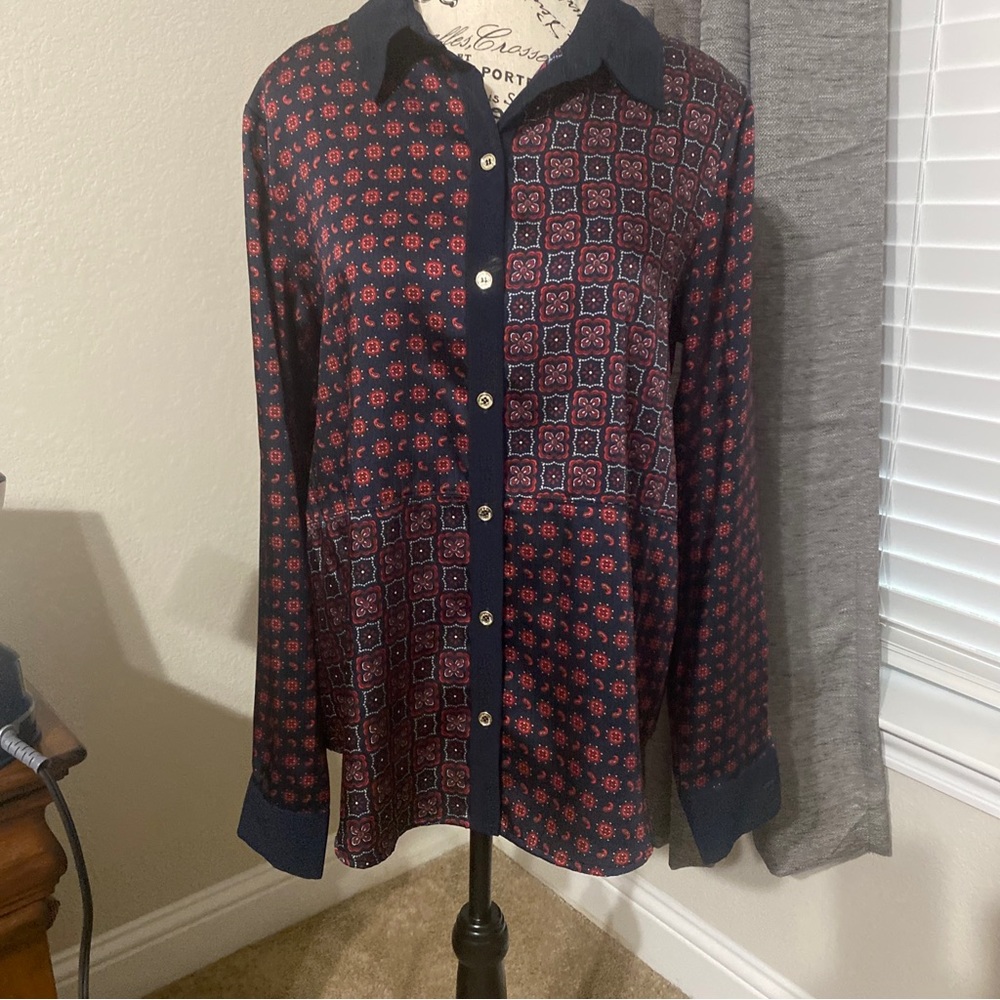 Tommy Hilfiger Size Med. Ladies Silk Blouse.